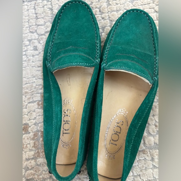 Tod's Green Suede Womens Loafers size 35.5 - Picture 4 of 4